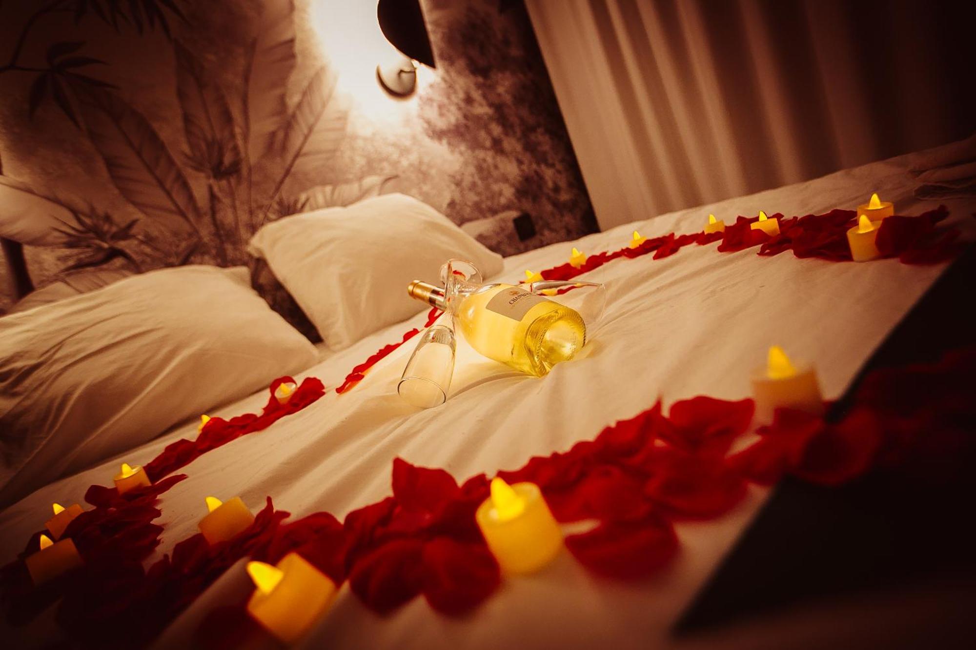 Love Room Du Mont D'Or Marseille Ngoại thất bức ảnh