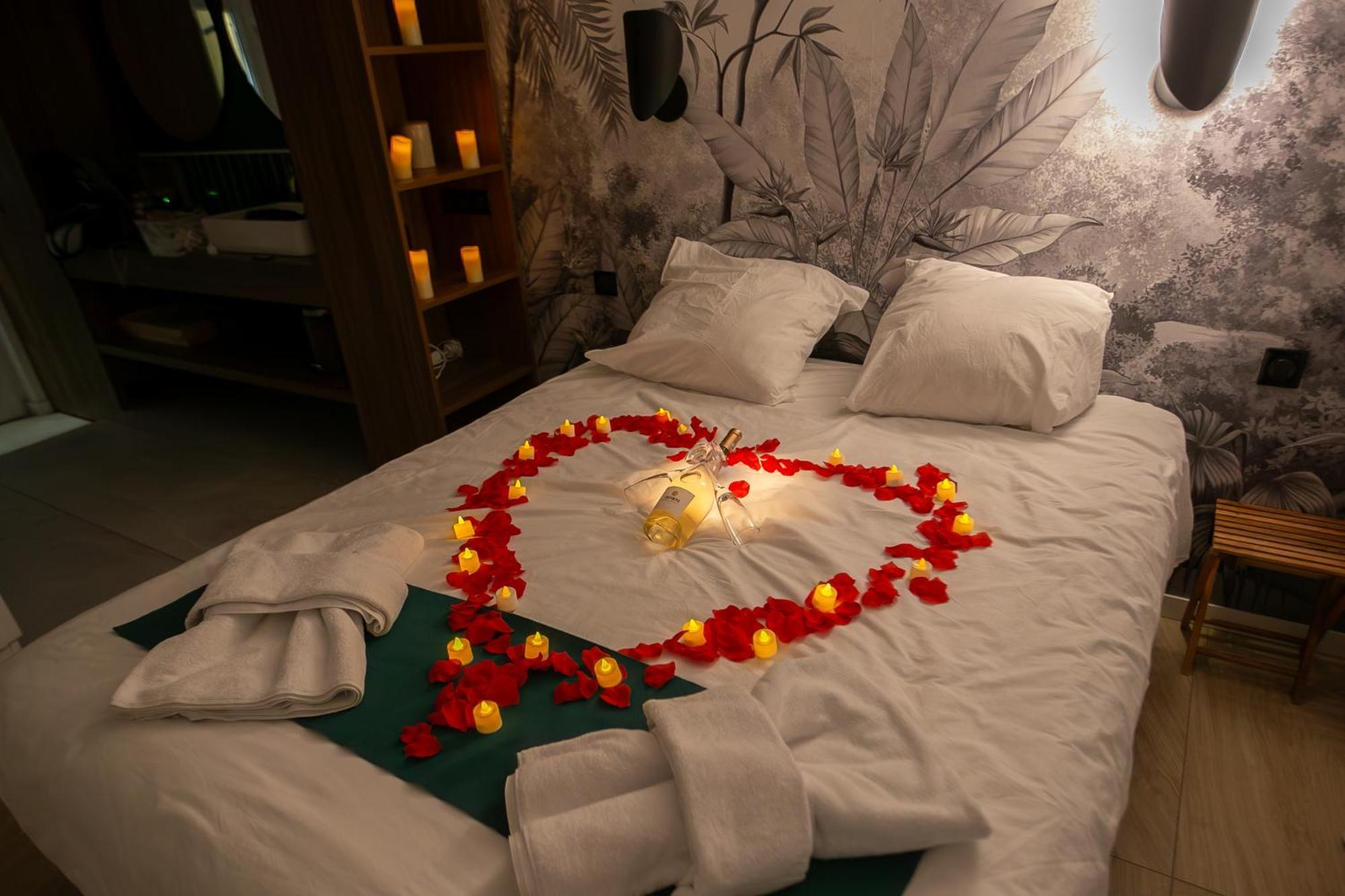 Love Room Du Mont D'Or Marseille Ngoại thất bức ảnh